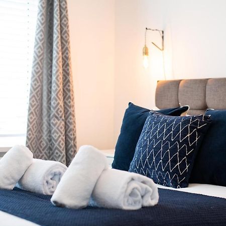 Off Road Parking, Garden, Smart Tv'S In All Rooms! Morriston 외부 사진